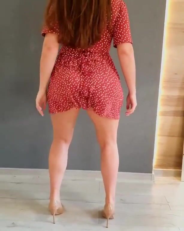 Sundress Booty Shaking