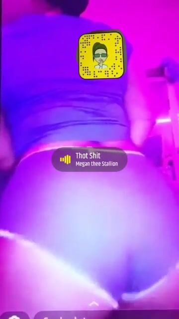 N da hoe throwin ass 2 kyoung397