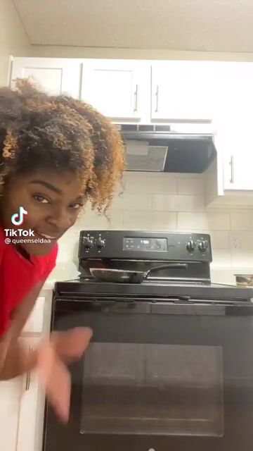 LIL HUNGRY BOOTY????????