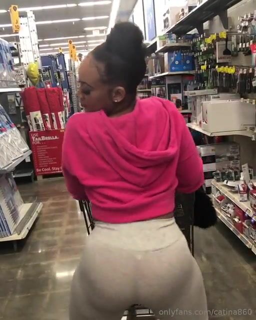 In the middle of da isle