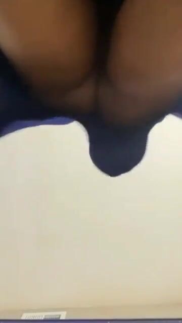 Lite upskirt to start y'all day