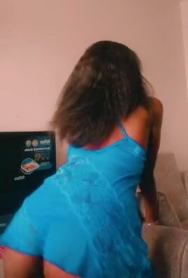 My black cat ????‍⬛ came out to play ????