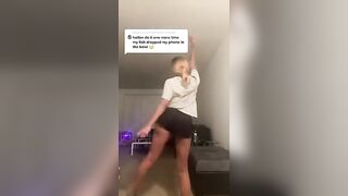 Twerk: Black girl shaking her bouncy ass #3