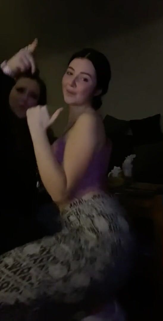 (19) PAWG British college student