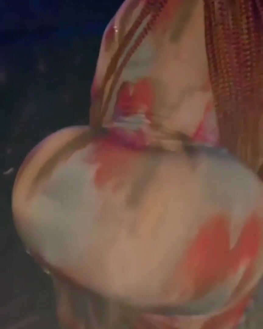 MILF Throwing it Back in the Club