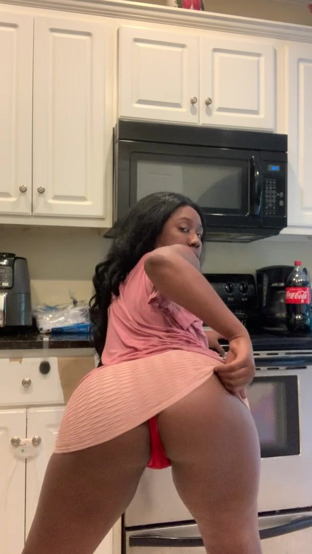Have you ever seen a sexy black girl twerk while a butt plug was in her asshole? Well watch me do it