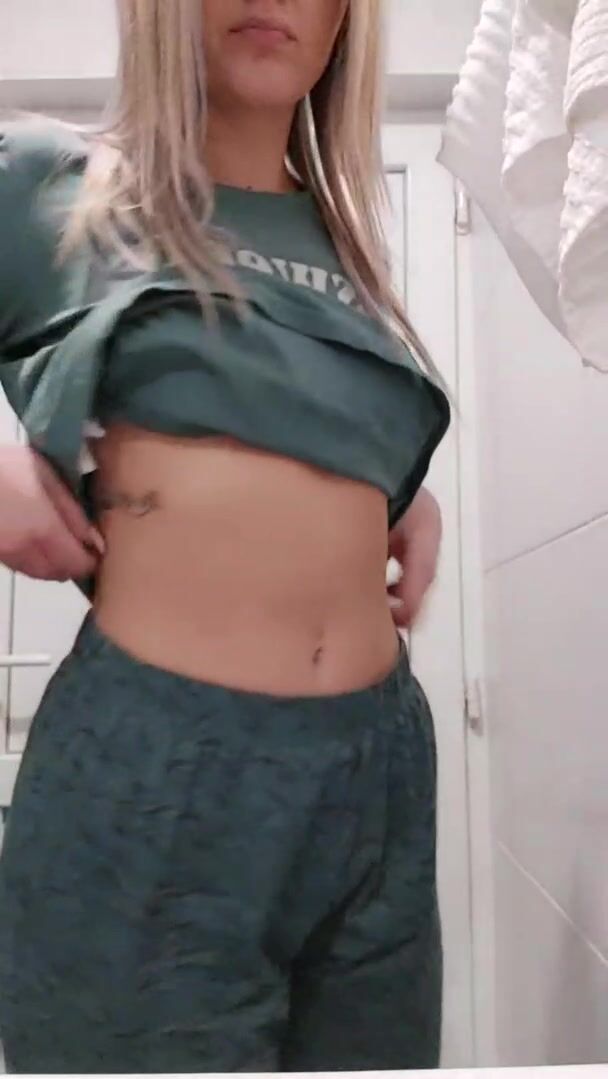 Imagine you come in that bathroom..what would you do?????