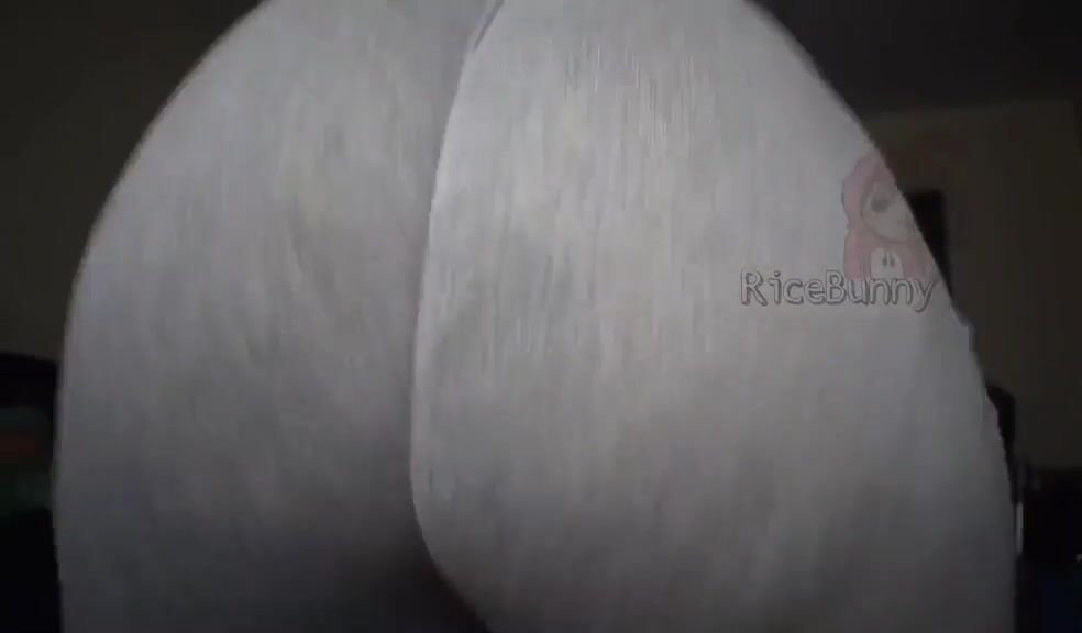 DO YOU HEAR THE PUSSY ON THAT MF????????