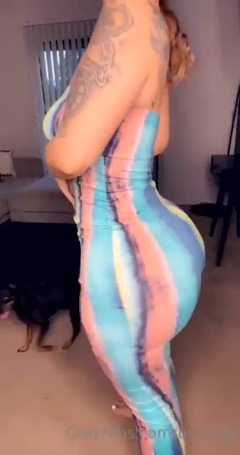 She fill the dress out