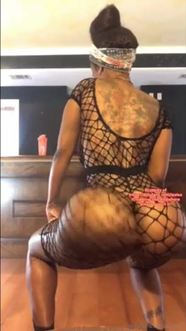 Big ass twerk