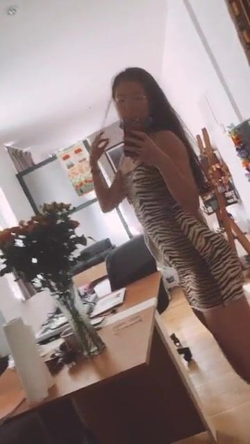 Quick twerk in dress before my date