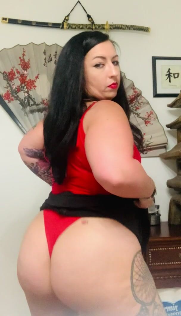 Big booty whitegirl