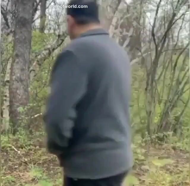 Always make sure to check your surroundings before the performing the booty out nature twerk