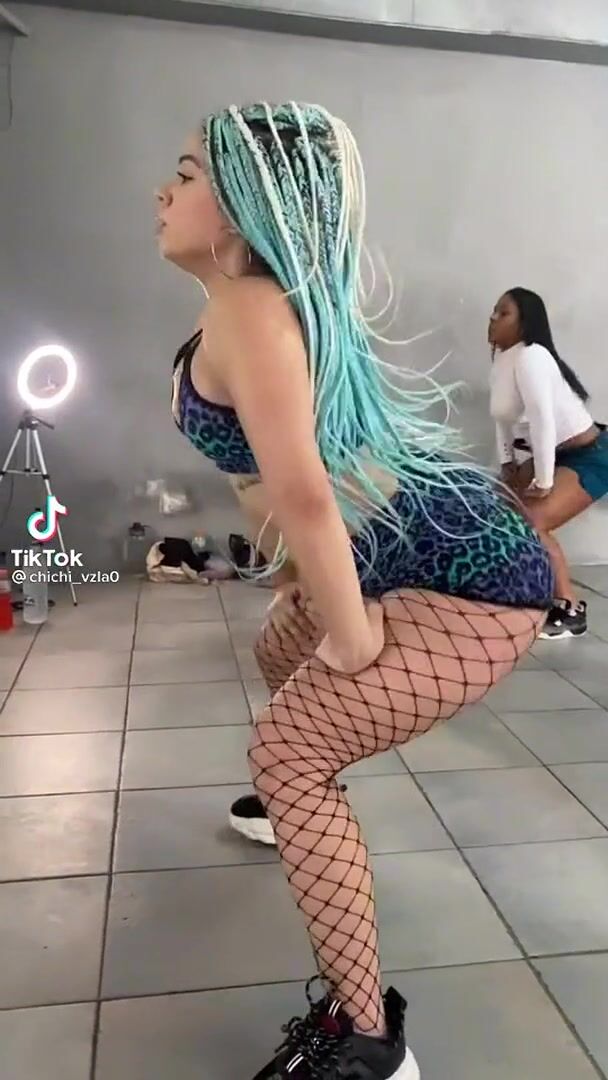 Slo mo twerking goes hard