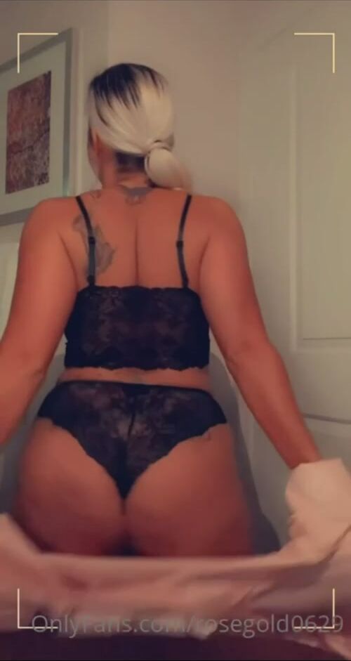 Jiggly ass