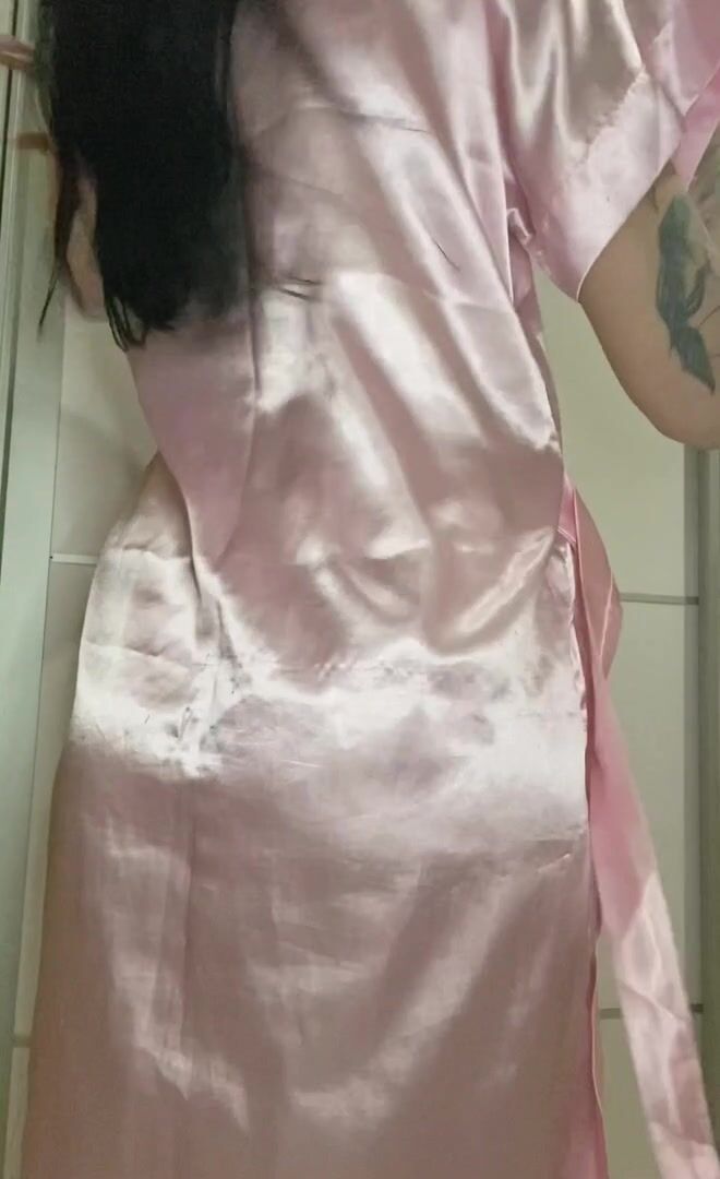 every girl need do it after a shower