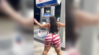 Twerk: Will shake ass for gas #5