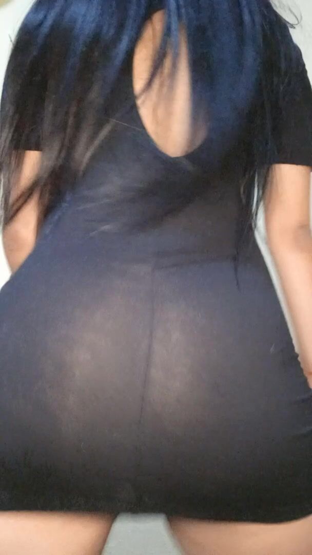 The bad thing about dancing with dresses is that you can see my booty