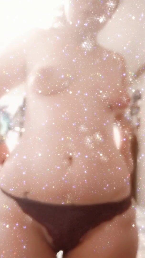 Thinking about getting fucked from behind clapping my phat ass