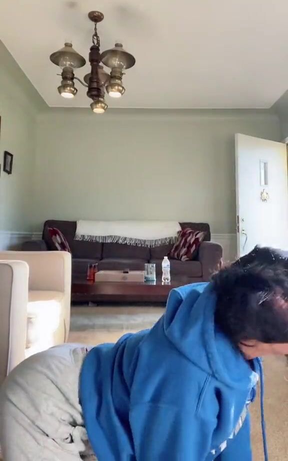 Italian teen shaking her ass