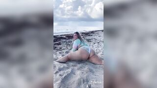 Twerk: Pawg beach twerk #1