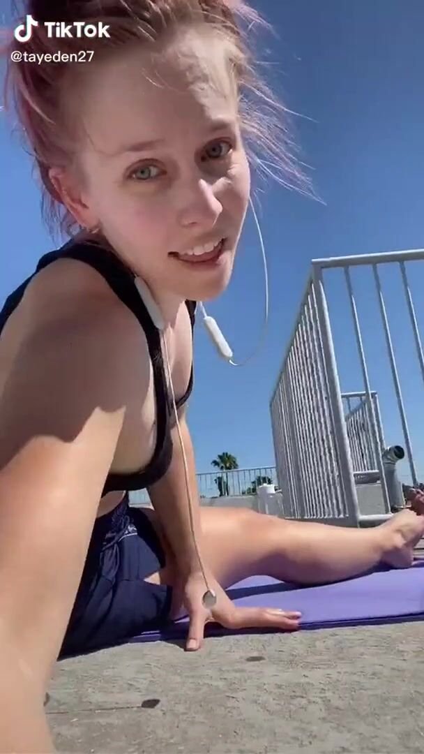 @tayeden27 booty flex