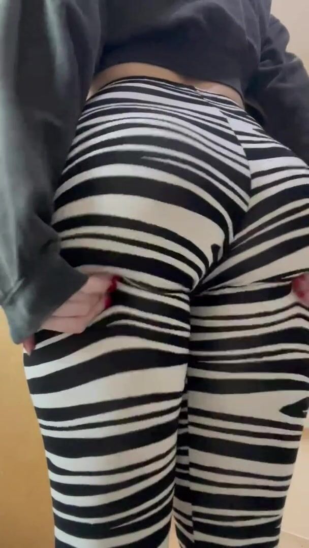 Like to watch some ass shake in booty pants?