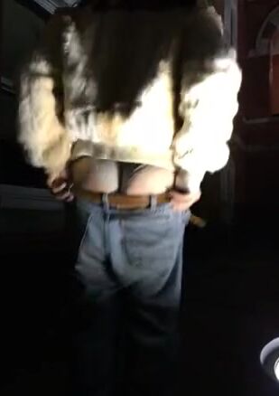 Twerking - Video #0592