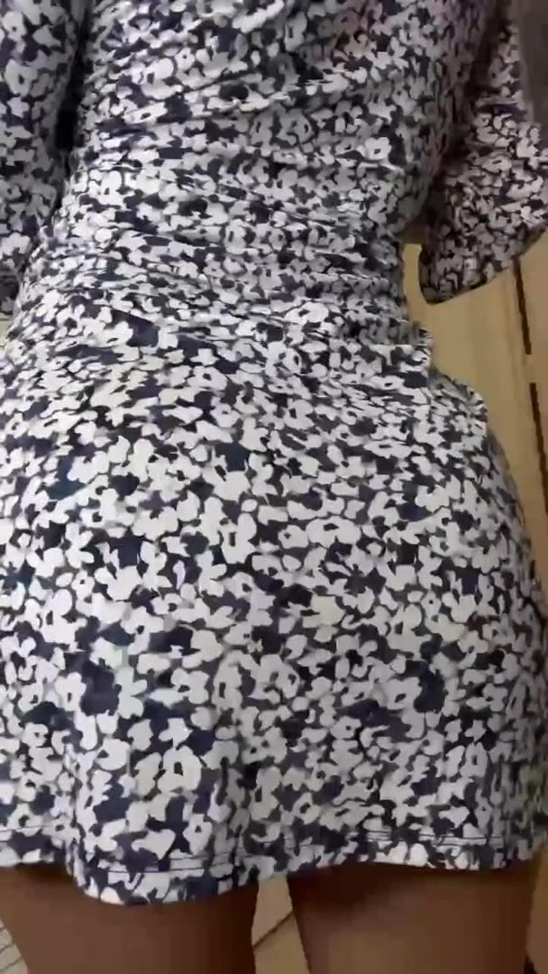 do you like the way my ass jiggles?