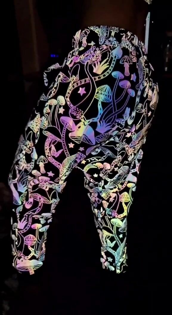 Trippy twerking